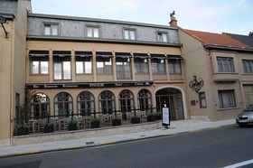 Salons Cortina