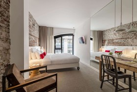 9Hotel Central