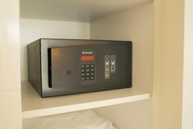 B-aparthotel Grand Place