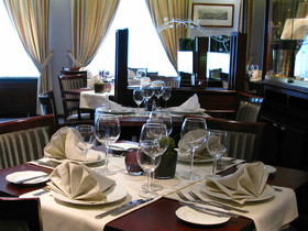 Bedford Hotel & Congress Centre