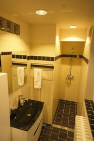 J and R Brussels City Apartment Van Zande