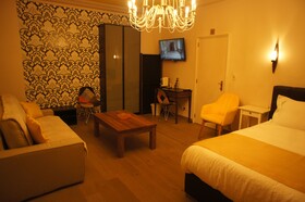 J and R Brussels City Apartment Van Zande
