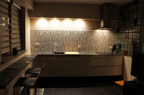 J and R Brussels City Apartment Van Zande