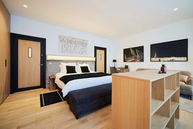Suites 124