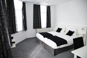 Tracotel Inn