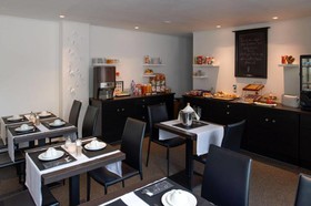 Alpha Hotel