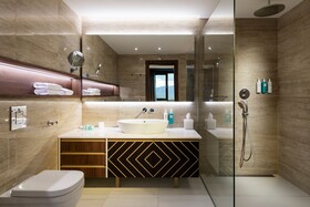 Kings' Valley Medical & Spa Hotel