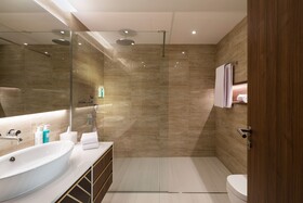 Kings' Valley Medical & Spa Hotel