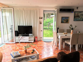 Whitestone Sea View Villa