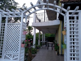 Guest House Yanakievi