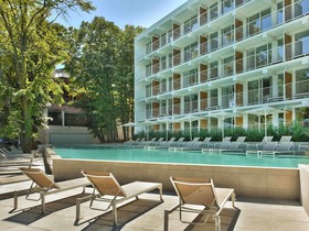 ibis Styles Golden Sands Roomer Hotel