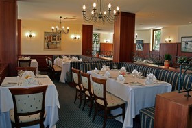 HVD Riviera Beach Hotel