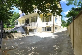 Sea Wolf Hotel