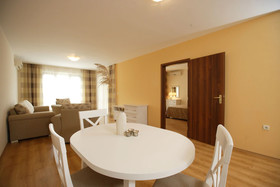 Galeria Holiday Apartments-obzor