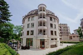 Kristel Hotel