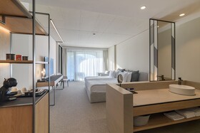 Ensana Aquahouse Hotel