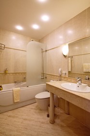 Grand Hotel London