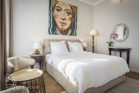 No 13 Boutique House