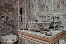Royal Castle Design & Spa