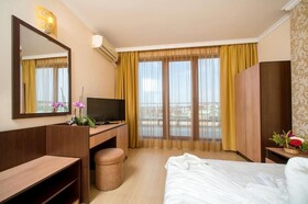 Hotel Iris