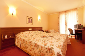 Saint George Hotel & Medical Spa