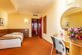 Saint George Hotel & Medical Spa