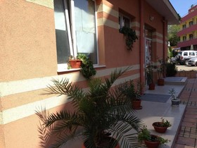 Sunshine Family Hotel