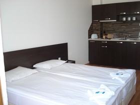 Happy Aparthotel & Spa