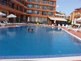 Happy Aparthotel & Spa