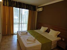 Hotel Avalon