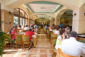 Hrizantema Hotel & Casino