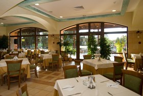 Hrizantema Hotel & Casino
