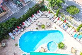 Hotel L&B