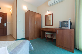 Hotel L&B