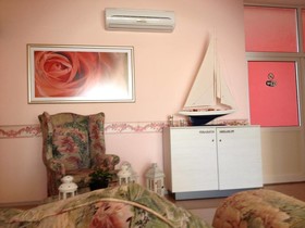 Rose Garden Omax Hotel