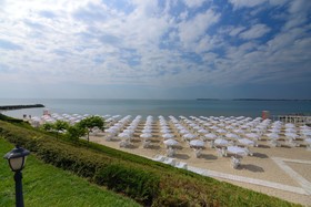 Casa Real Resort