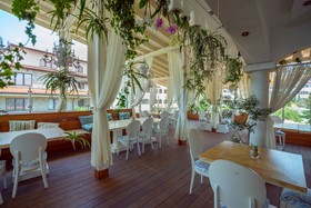 Casa Real Resort