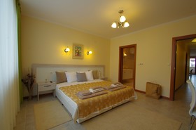Casa Real Resort