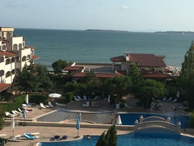 Casa Real Resort
