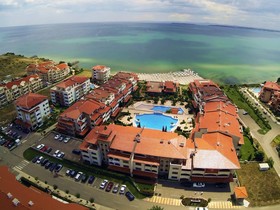 Casa Real Resort