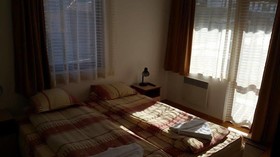Apartments And Rooms Hadzhiata