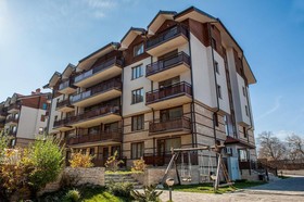 Apartments And Rooms Hadzhiata