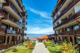 Apartments And Rooms Hadzhiata