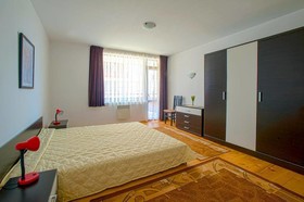 Apartments And Rooms Hadzhiata