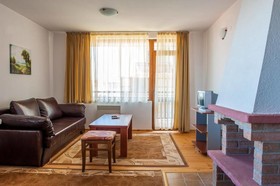 Apartments And Rooms Hadzhiata