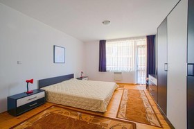 Apartments And Rooms Hadzhiata