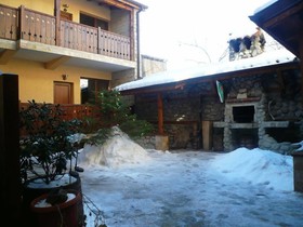 Kadeva House