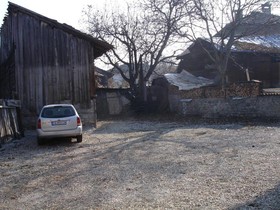 Kadeva House