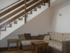 Kadeva House