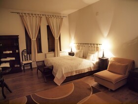 Momini Dvori